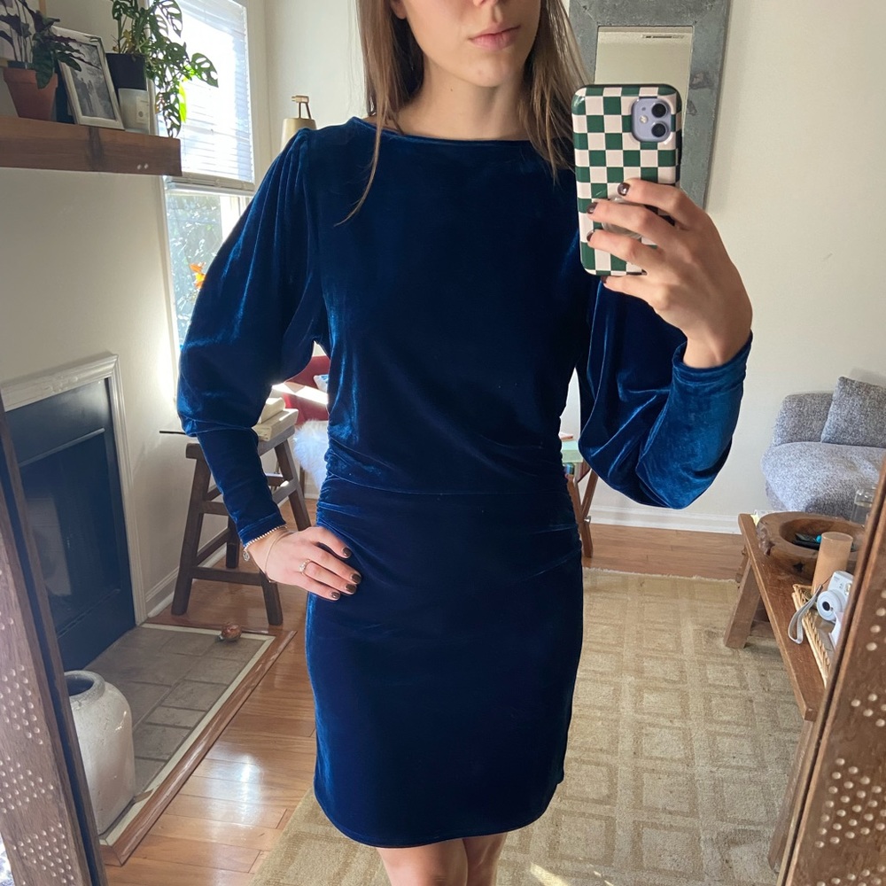 Velvet blue long sleeve dress
